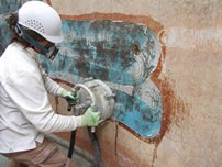 ウォータージェット（アクアセルローター）で防食塗材の除去・撤去作業