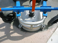 ウォータージェット　　アクアセルローター床用を使った塗膜材の撤去・剥離